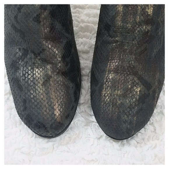 ๐ข๐ข The Flexx RARE Python Ankle Bootie - Picture 5 of 8